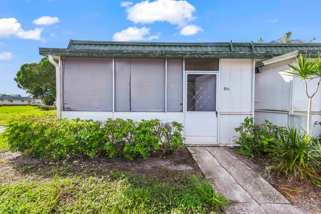 $85,000 | 51 Waterford D, Delray Beach, FL 33446