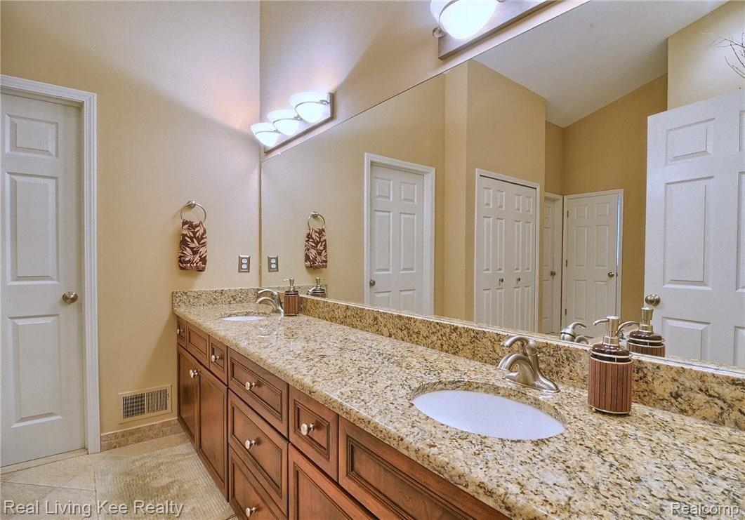 1335 Ross Lane Rochester, MI 48306 - Photo 30 of 41 29.jpg
