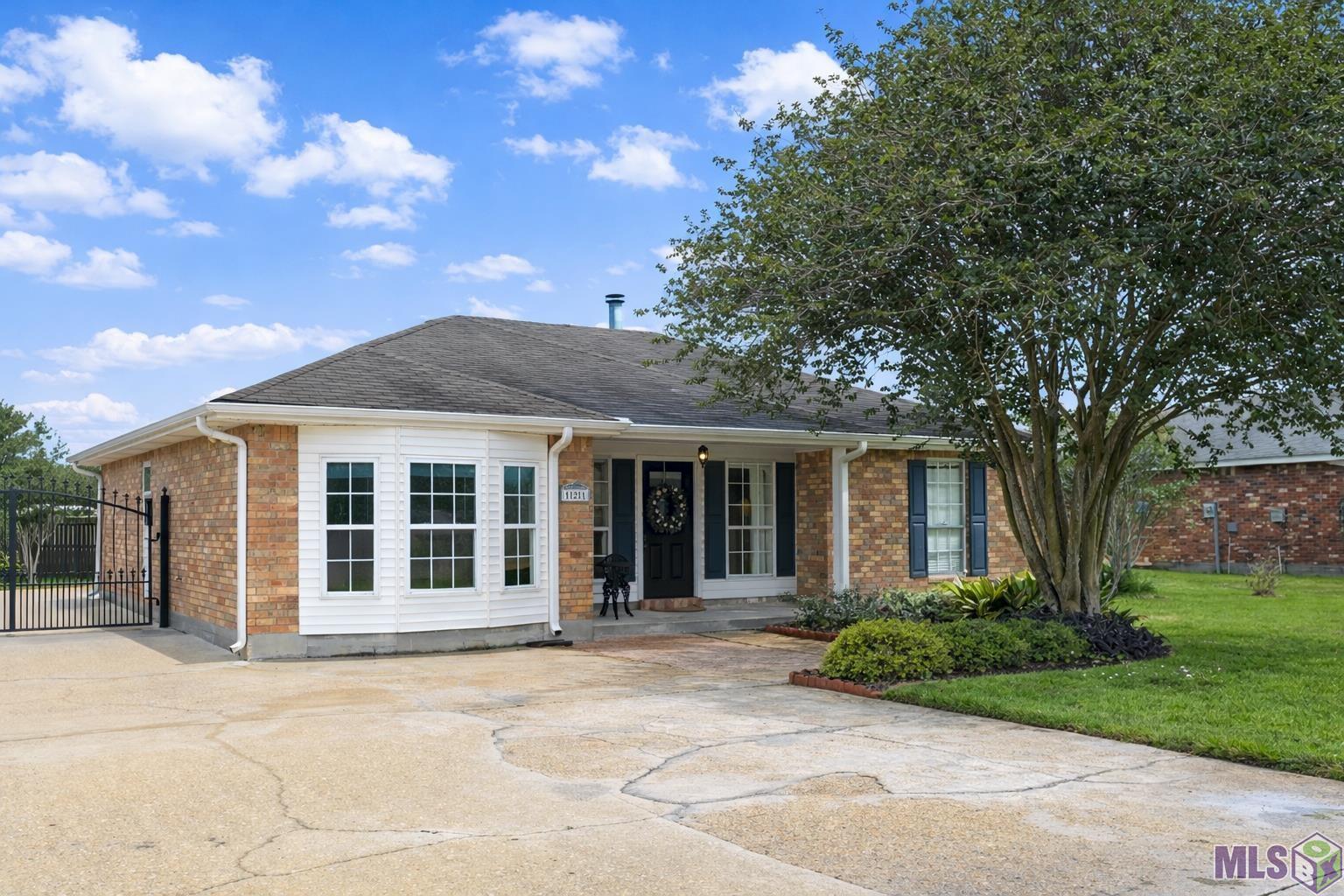 121 Rosedown Drive Thibodaux, LA 70301 - Photo 4 of 21