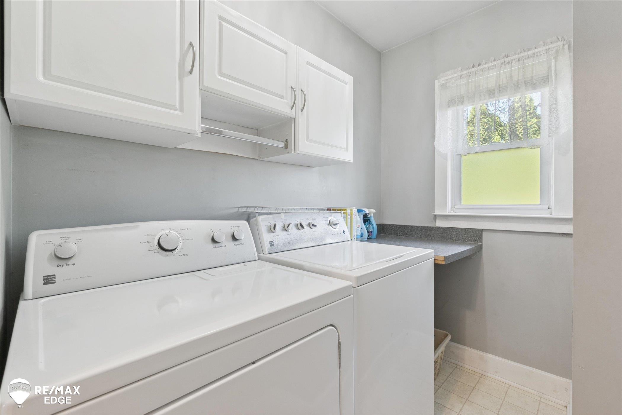 9197 North Sheridan Road New Lothrop, MI 48460 - Photo 8 of 32 50191669-973f21ce-e8be-4ba0-9c24-ebb6b730d4a4.JPG