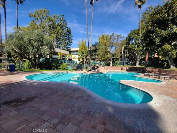$2,395 | 448 North Bellflower Boulevard, Long Beach, CA 90814