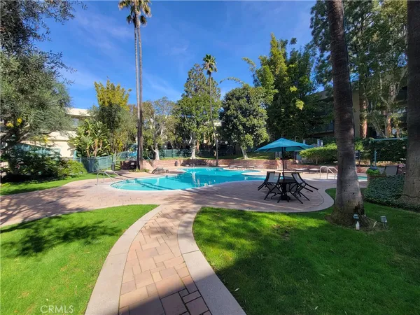 $2,395 | 448 North Bellflower Boulevard, Long Beach, CA 90814
