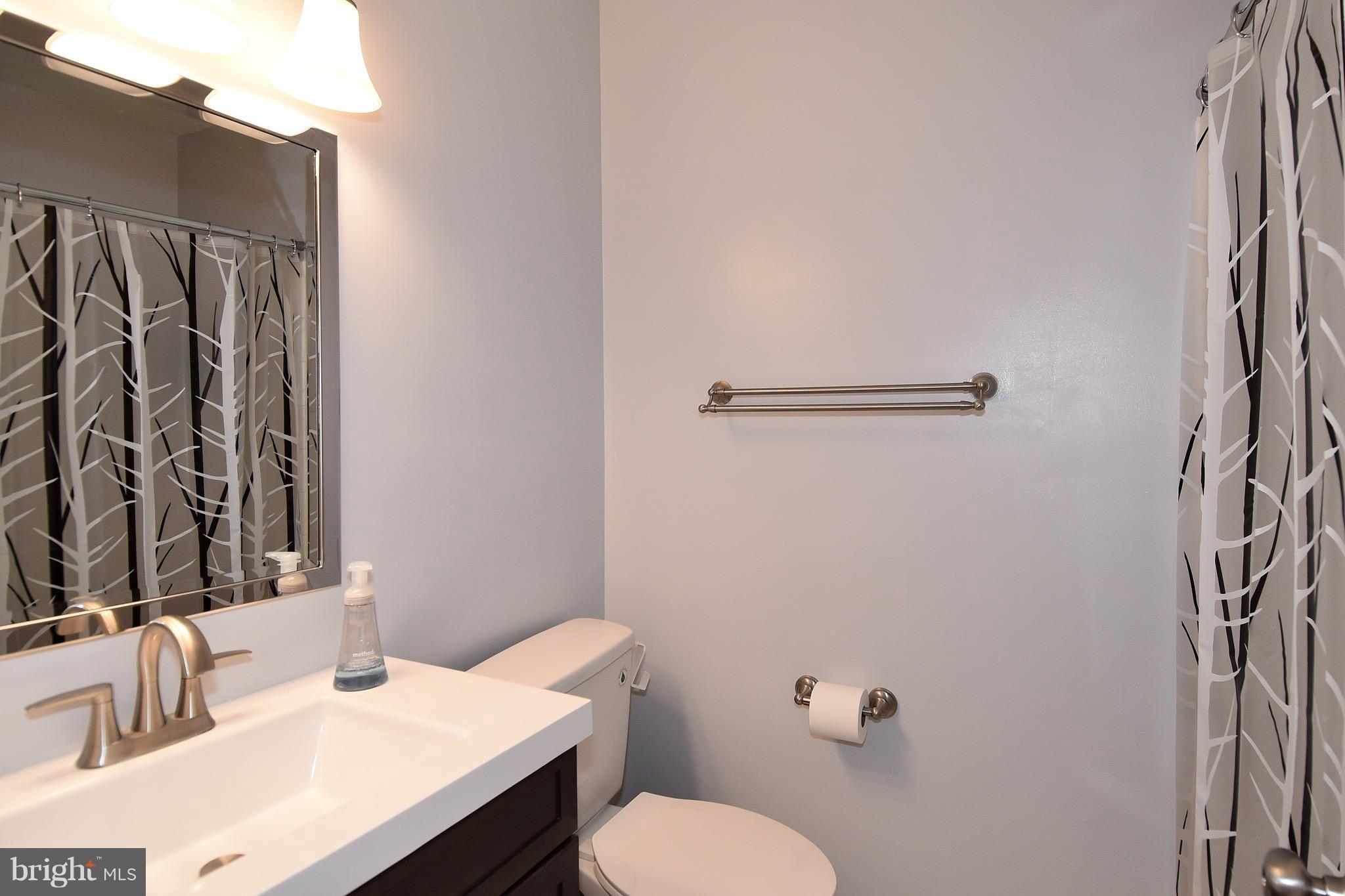 13816 Ranch Place North Potomac, MD 20878 - Photo 16 of 30 Bath