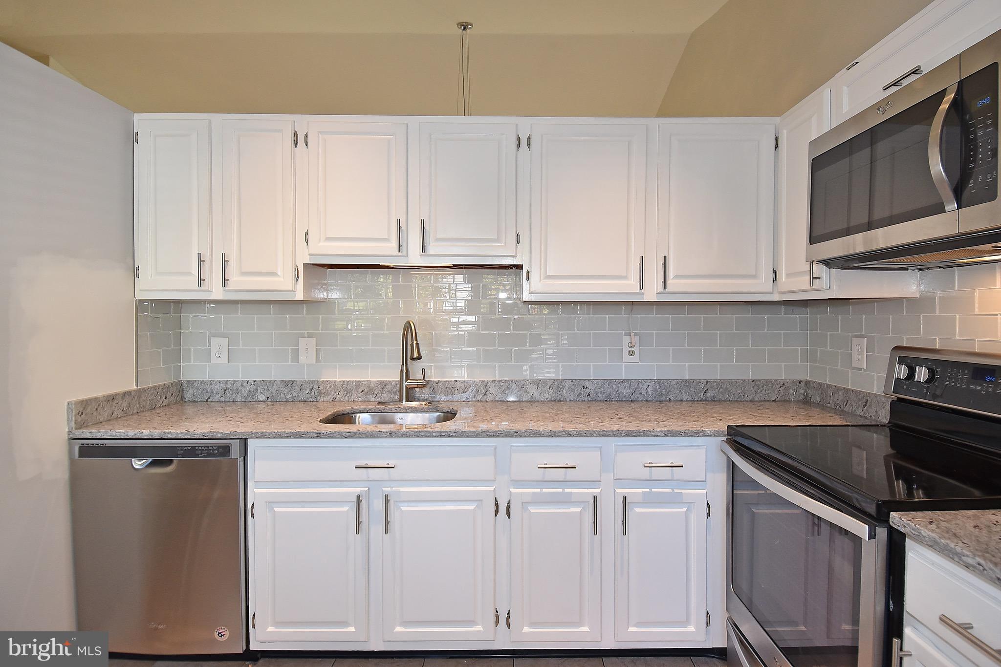 13816 Ranch Place North Potomac, MD 20878 - Photo 10 of 30 Kitchen