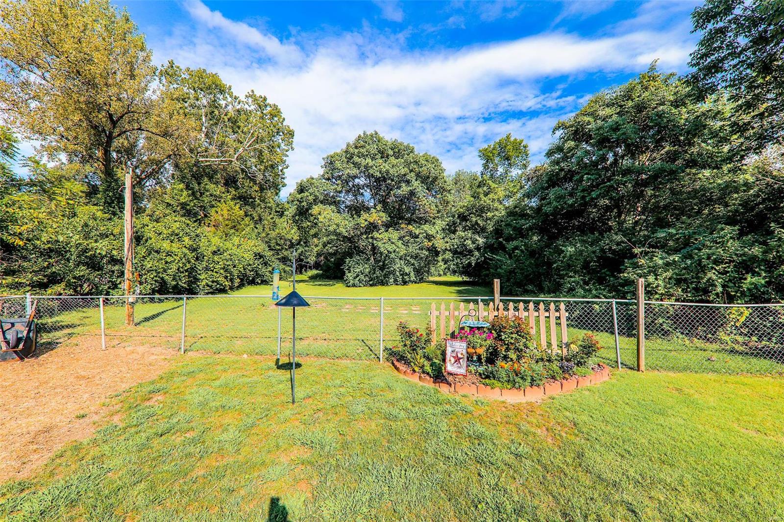 1011 Caseyville Road Collinsville, IL 62234 - Photo 18 of 22 Gallery Image 18