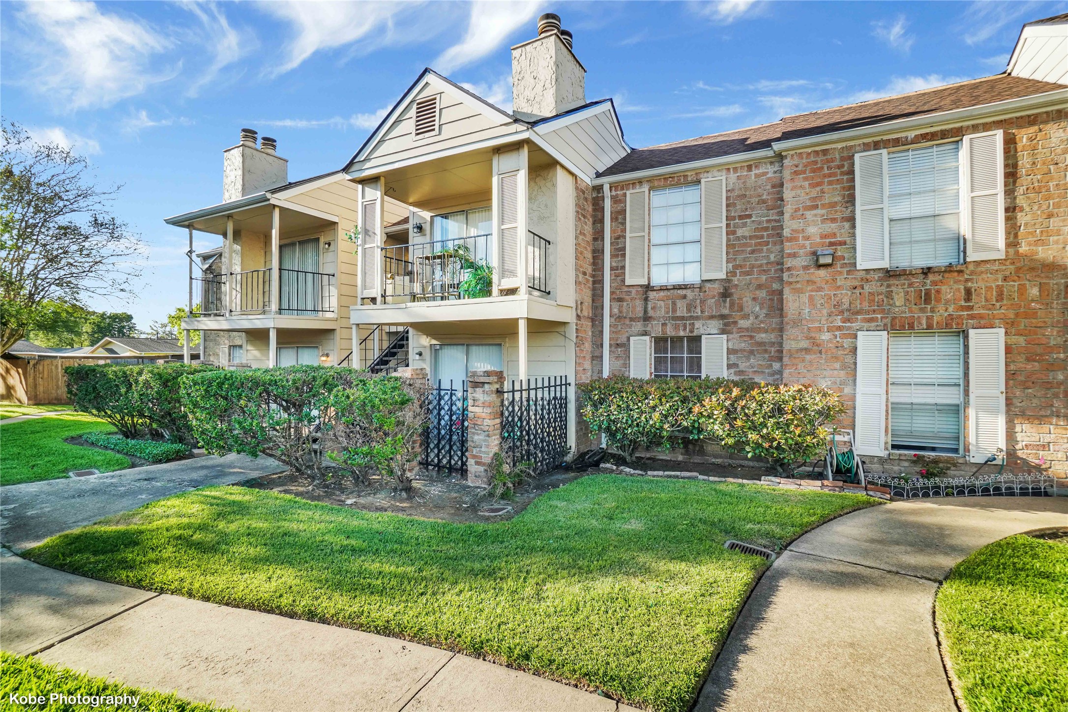 2800 Jeanetta Street, Unit 1013 Houston, TX 77063 - Photo 1 of 25 Ground floor unit with private patio