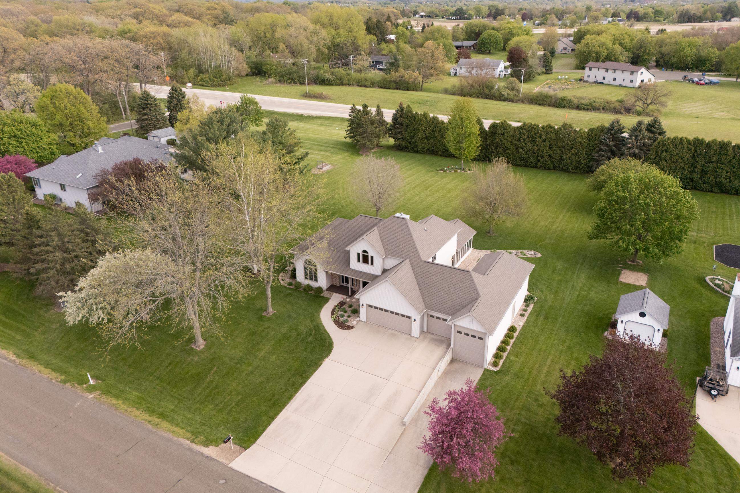 2717 Olin Way Sun Prairie, WI 53590 - Photo 6 of 90