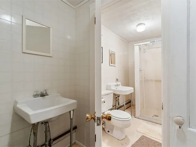 $349,900 | 44 Lower Plains Road, Middlebury, VT 05753