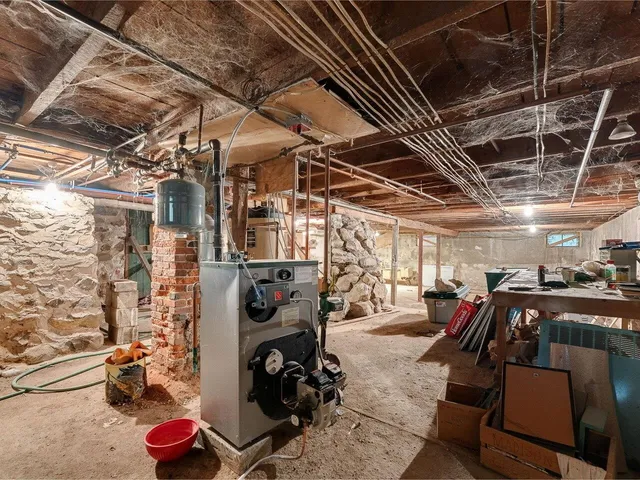 $349,900 | 44 Lower Plains Road, Middlebury, VT 05753