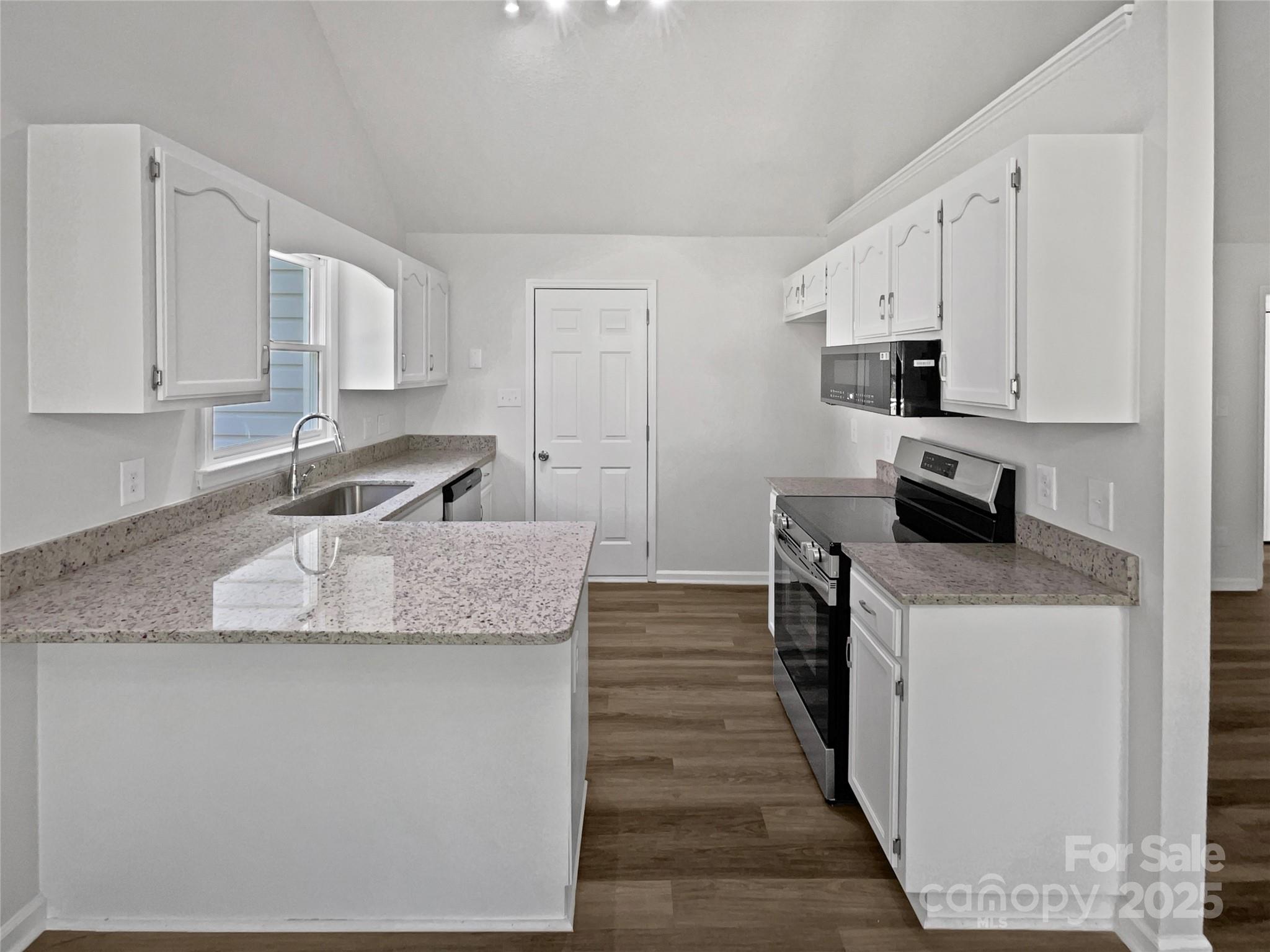 1727 Running Brook Road Charlotte, NC 28214 - Photo 6 of 21 Gallery Image 6