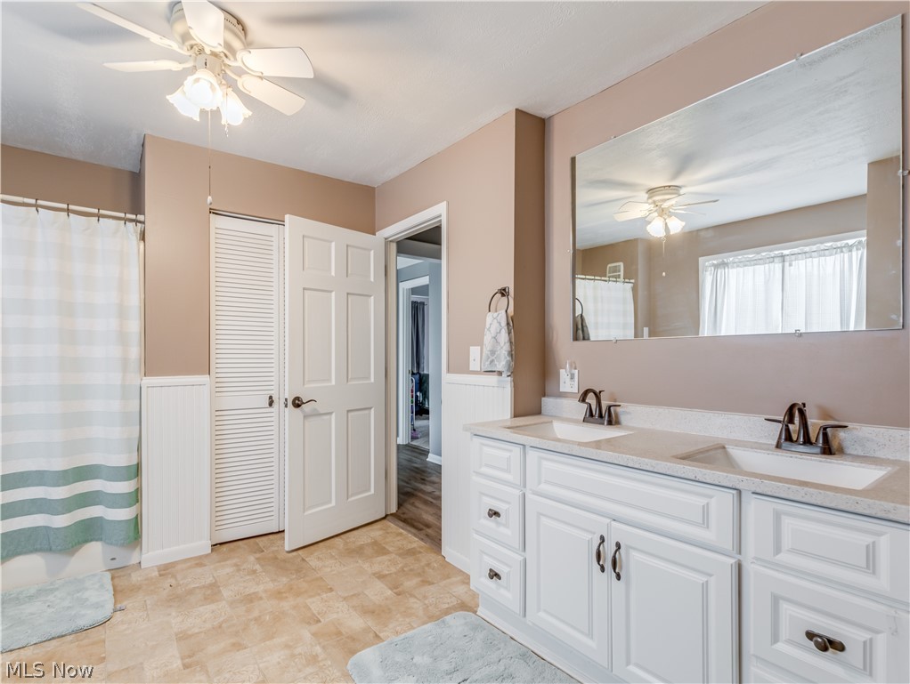 8701 Hartman Road Wadsworth, OH 44281 - Photo 20 of 32 Main Bath