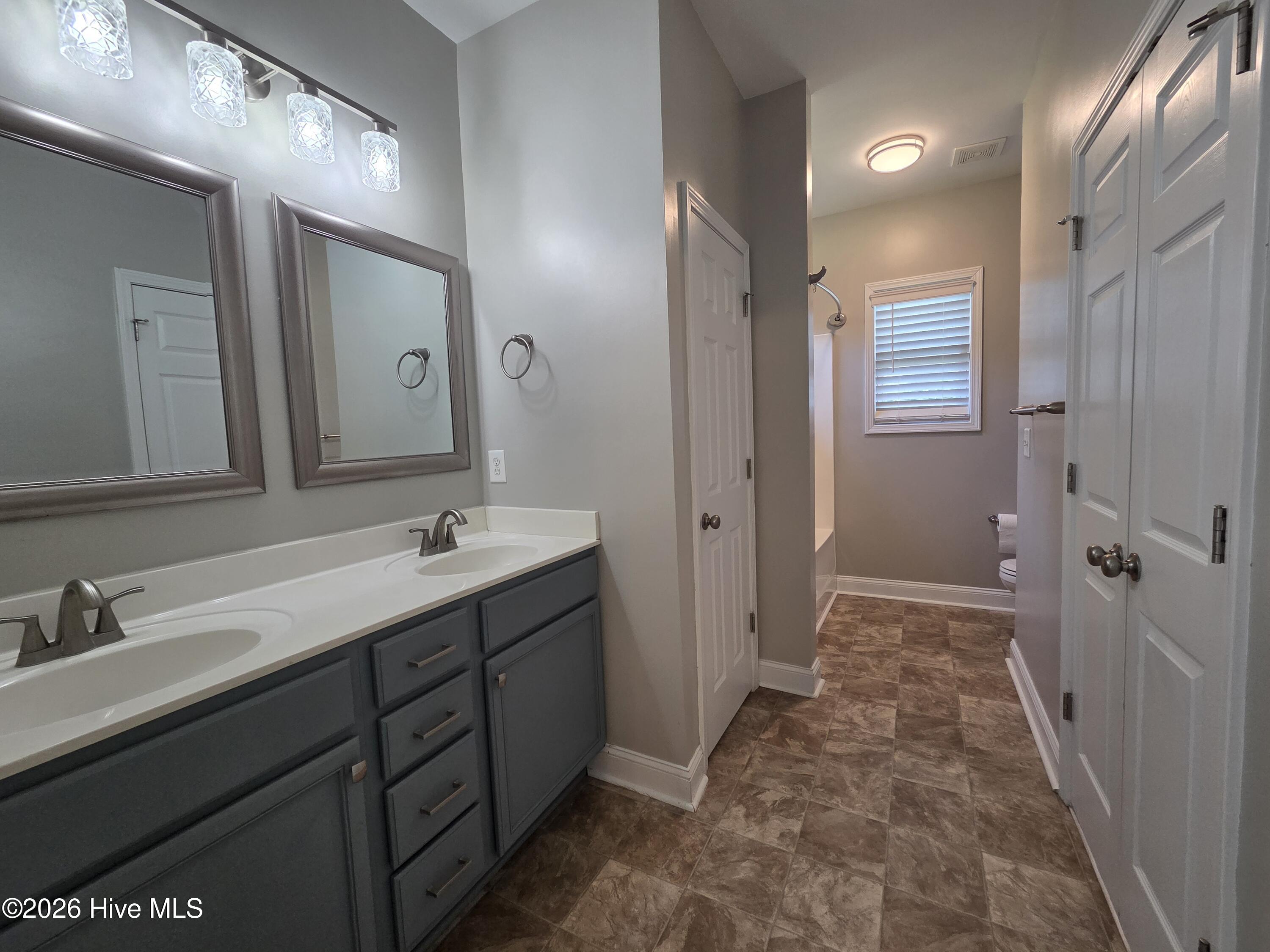 253 Channel Marker Loop Swansboro, NC 28584 - Photo 15 of 21 Primary Ensuite