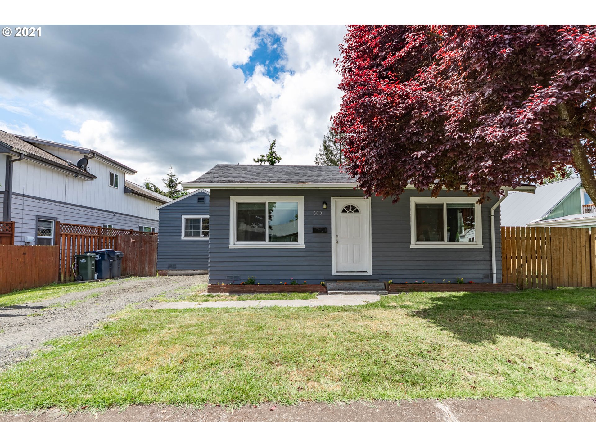 300 22nd Street Springfield, OR 97477 - Photo 1 of 20