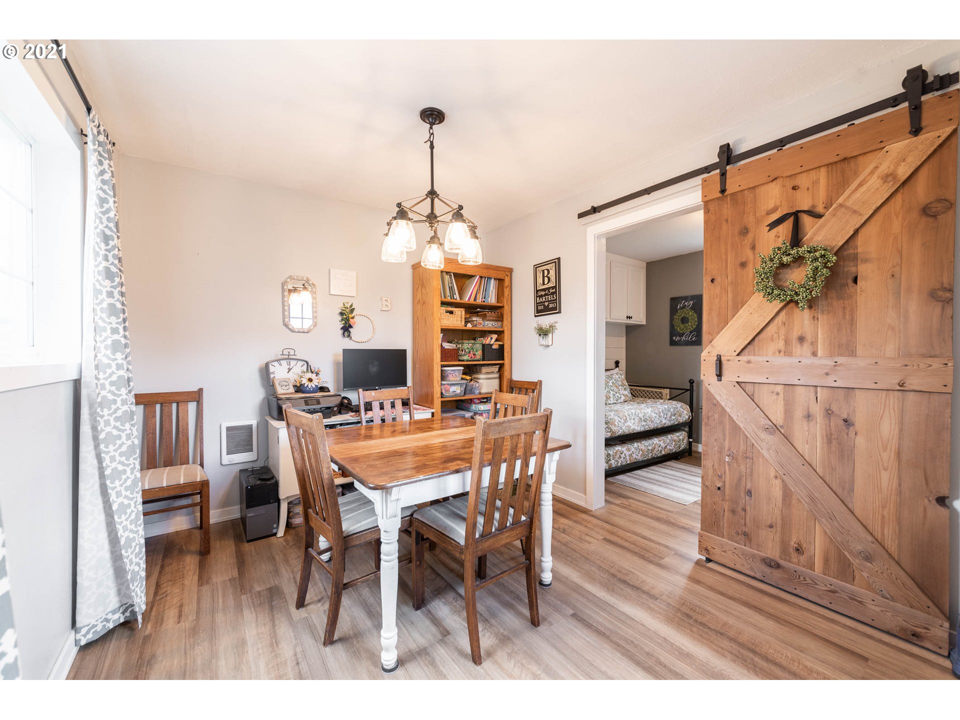 300 22nd Street Springfield, OR 97477 - Photo 8 of 20