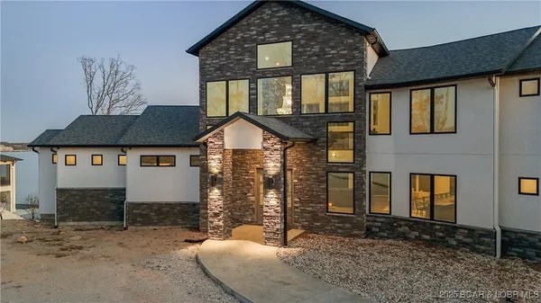 $5,900,000 | 147 Forest Trace, Sunrise Beach, MO 65079