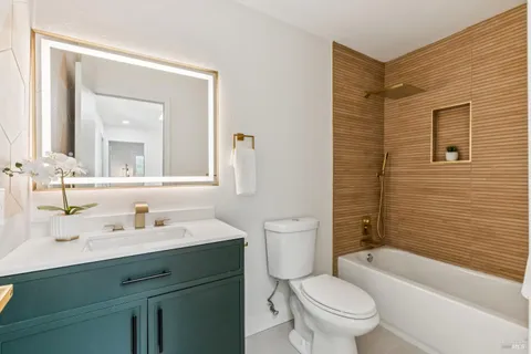 $1,599,000 | 113 Greenridge Court, Petaluma, CA 94952