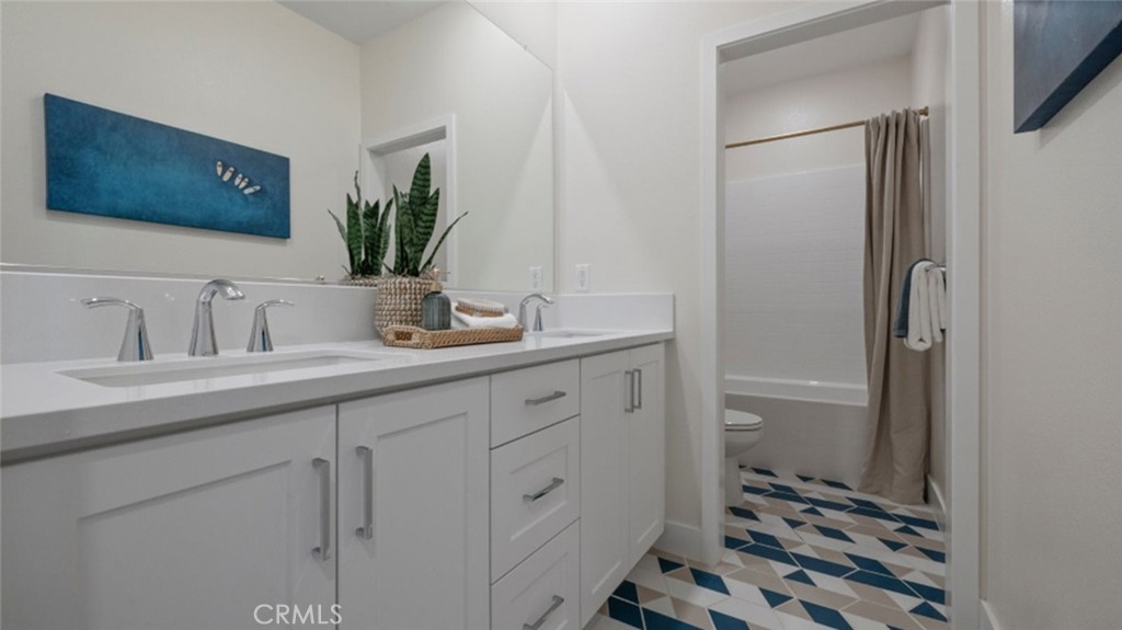 293 Shoveler Irvine, CA 92618 - Photo 15 of 34 Photos shown are of model only- not actual homesite.