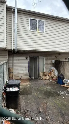 $275,000 | 16 Betty Court | Arlington