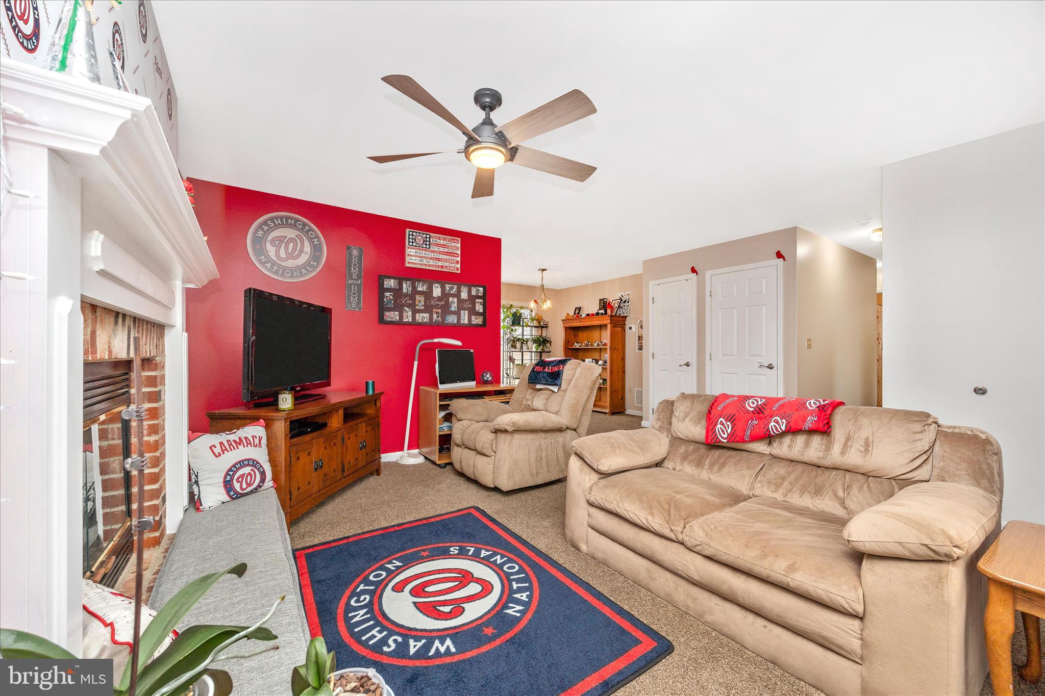 23 East F Street Brunswick, MD 21716 - Photo 6 of 67 Living Room
