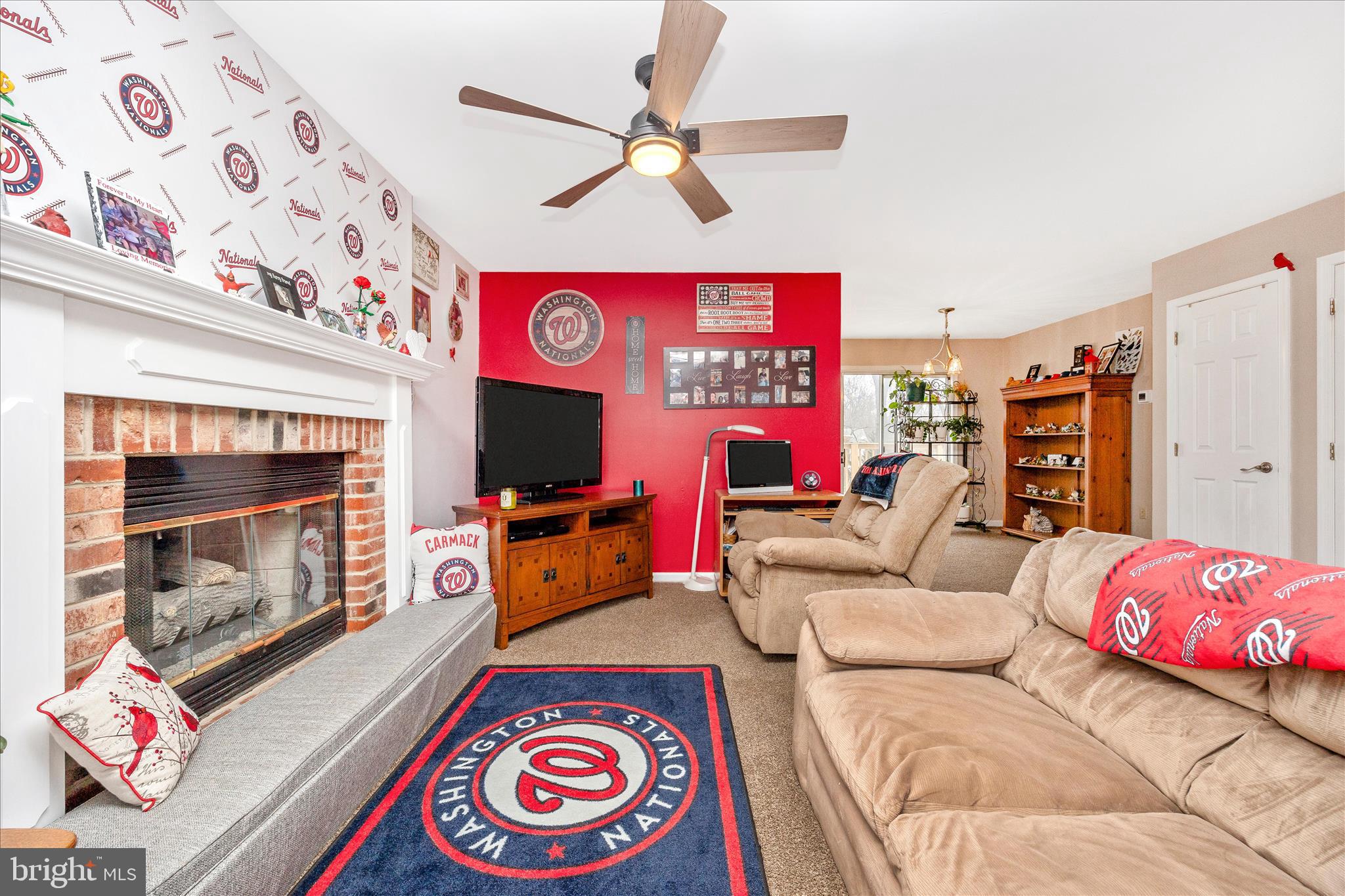 23 East F Street Brunswick, MD 21716 - Photo 7 of 67 Living Room