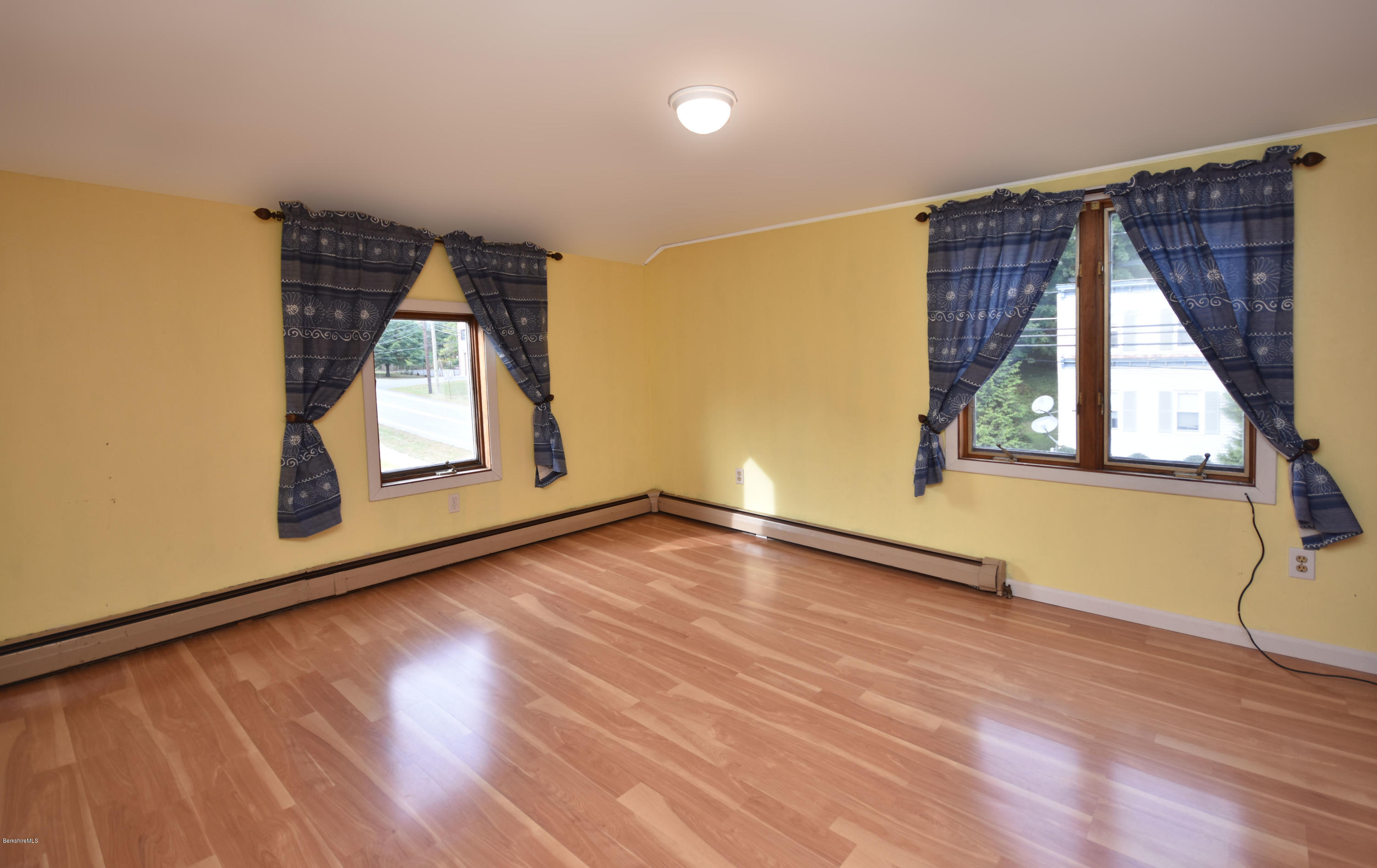 41 Pecks Road Pittsfield, MA 01201 - Photo 21 of 47 Bedroom #2