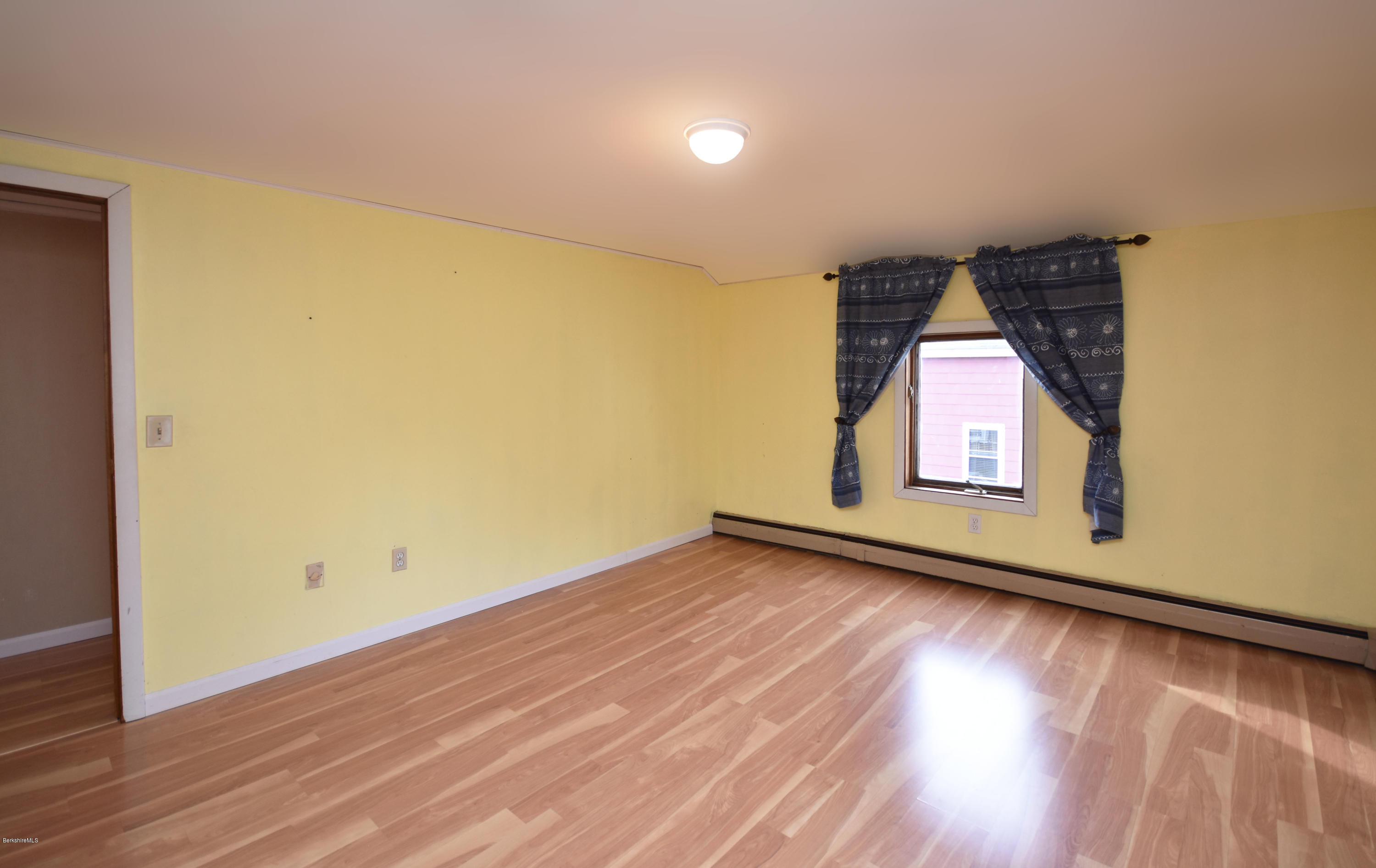 41 Pecks Road Pittsfield, MA 01201 - Photo 22 of 47 Bedroom #2