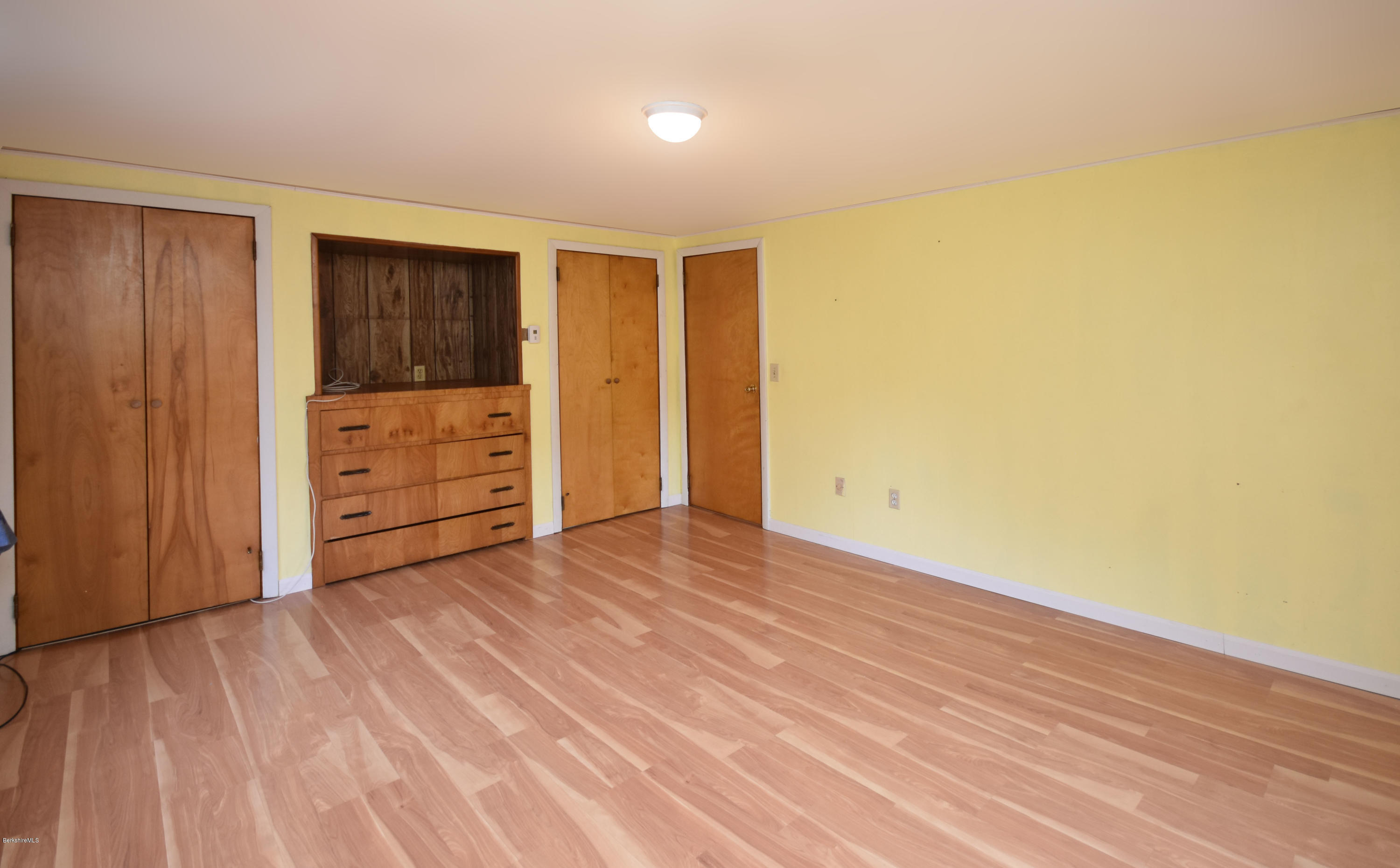 41 Pecks Road Pittsfield, MA 01201 - Photo 24 of 47 Bedroom #2
