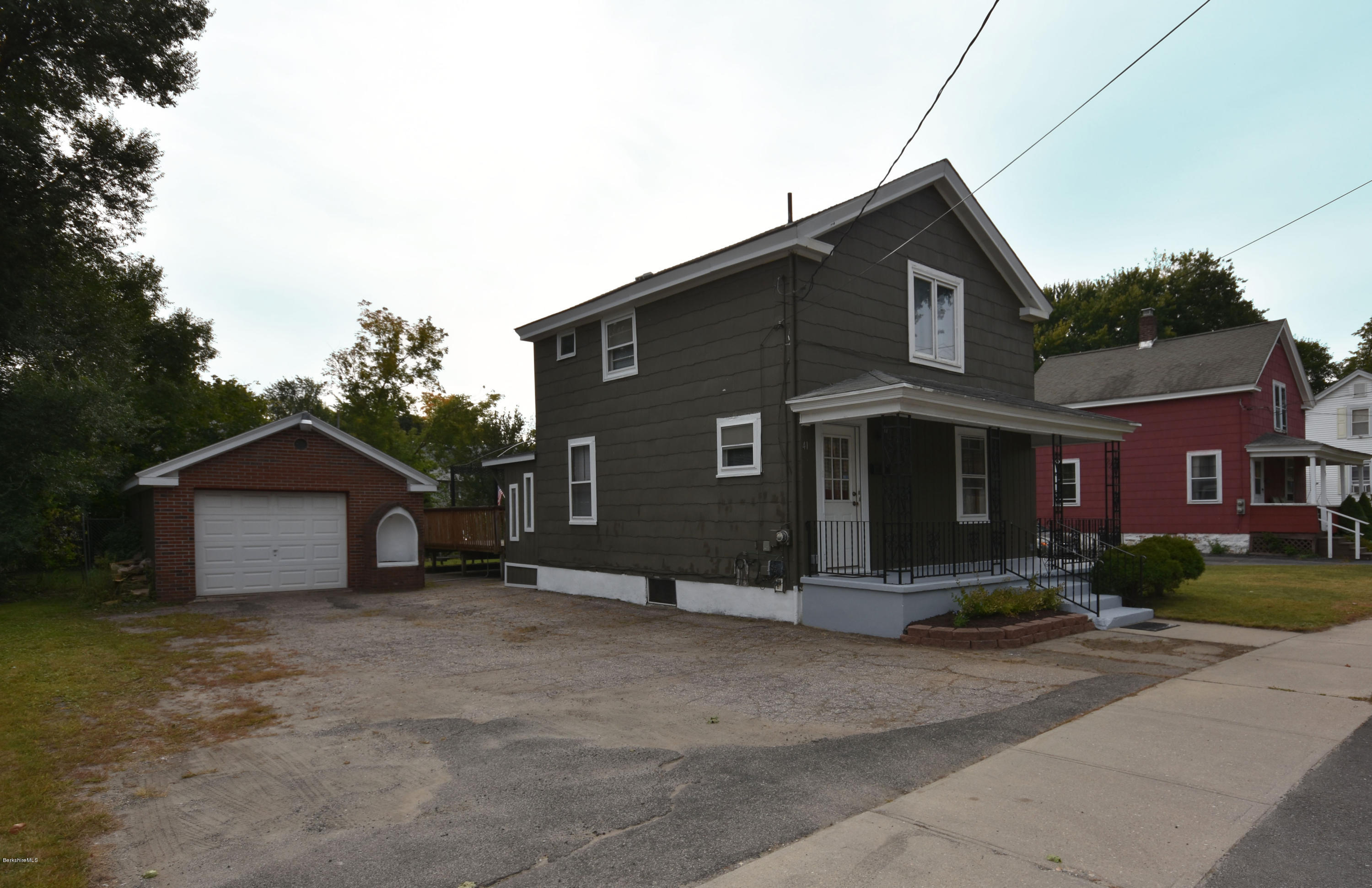41 Pecks Road Pittsfield, MA 01201 - Photo 4 of 47 Exterior