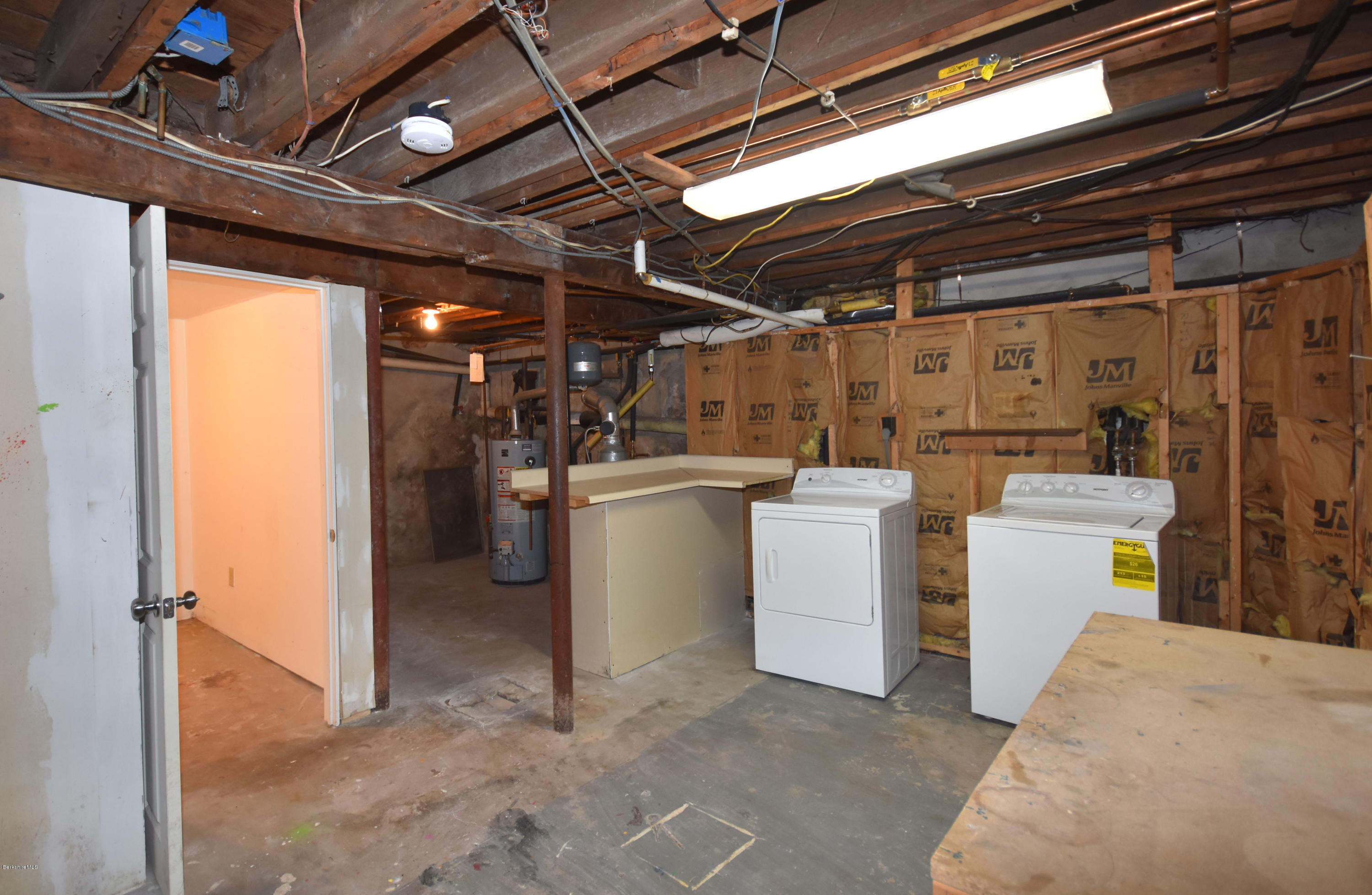41 Pecks Road Pittsfield, MA 01201 - Photo 32 of 47 Laundry