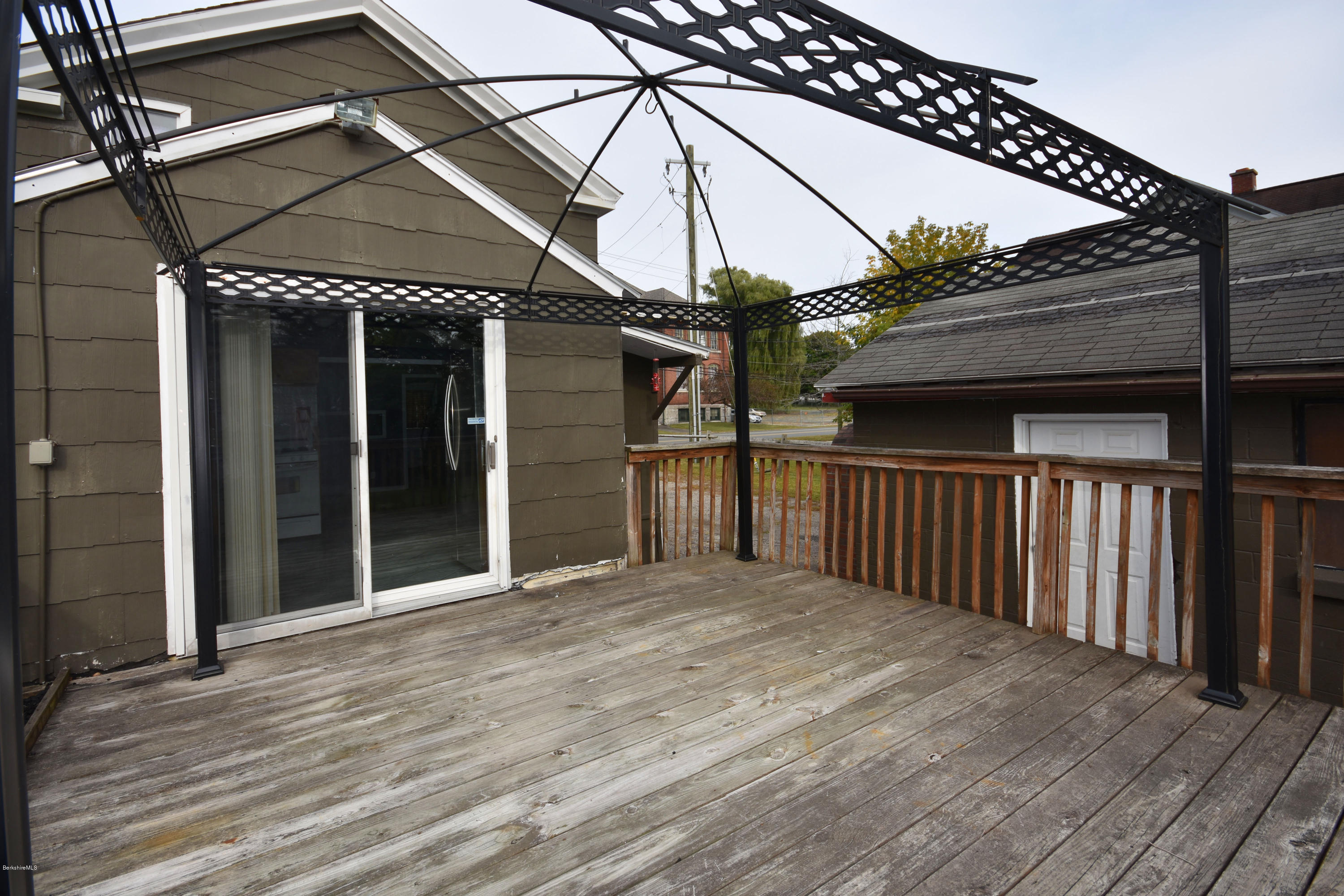 41 Pecks Road Pittsfield, MA 01201 - Photo 40 of 47 Exterior