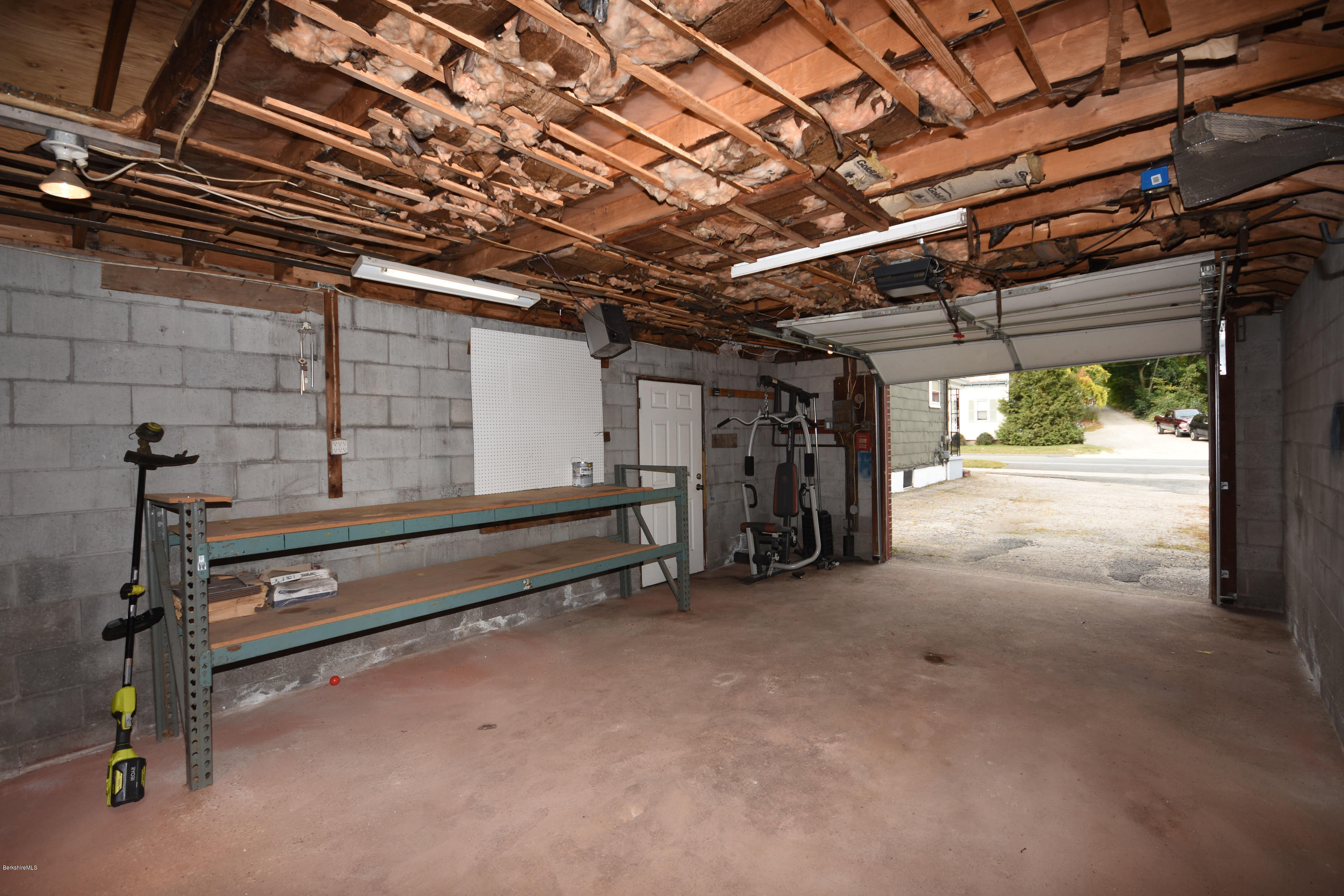 41 Pecks Road Pittsfield, MA 01201 - Photo 47 of 47 Garage