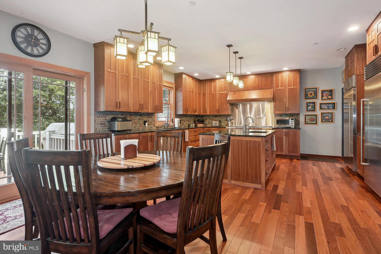 8101 Custer Road Bethesda, MD 20814 - Photo 21 of 77 Breakfast area