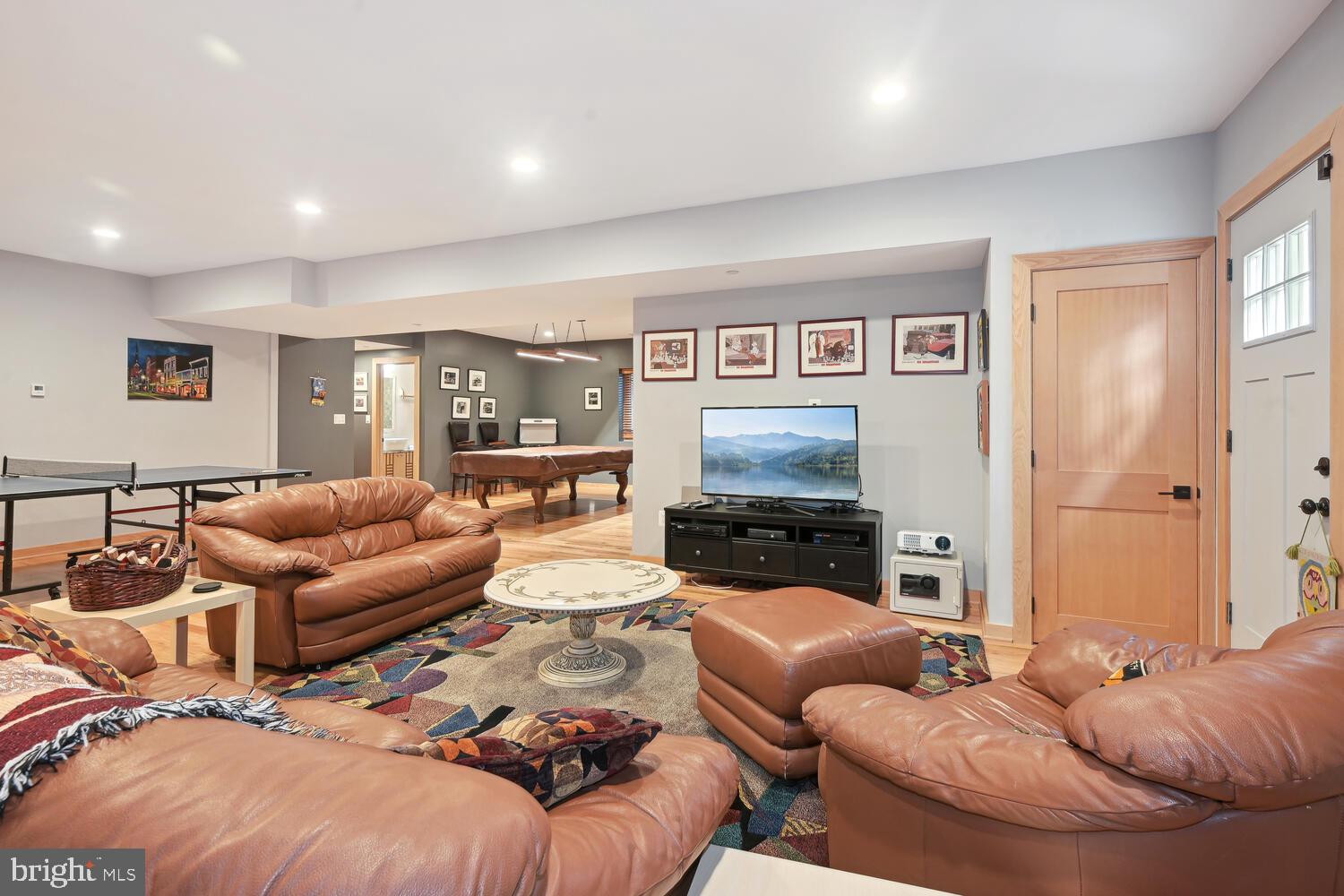 8101 Custer Road Bethesda, MD 20814 - Photo 59 of 77