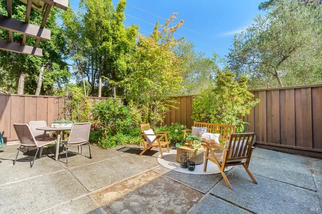 $699,000 | 29 Surrey Lane, San Rafael, CA 94903