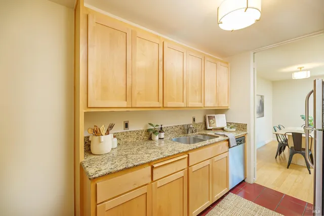 $699,000 | 29 Surrey Lane, San Rafael, CA 94903