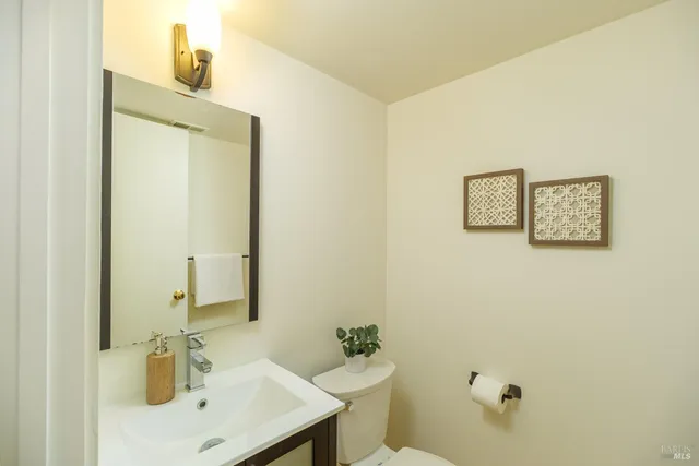 $699,000 | 29 Surrey Lane, San Rafael, CA 94903