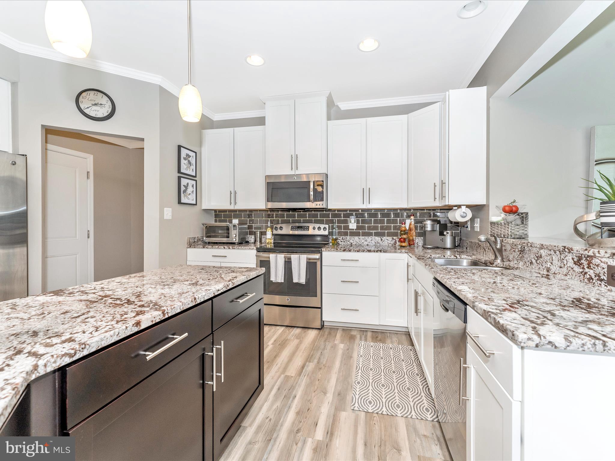1229 Riparian Drive Falling Waters, WV 25419 - Photo 15 of 72 Kitchen