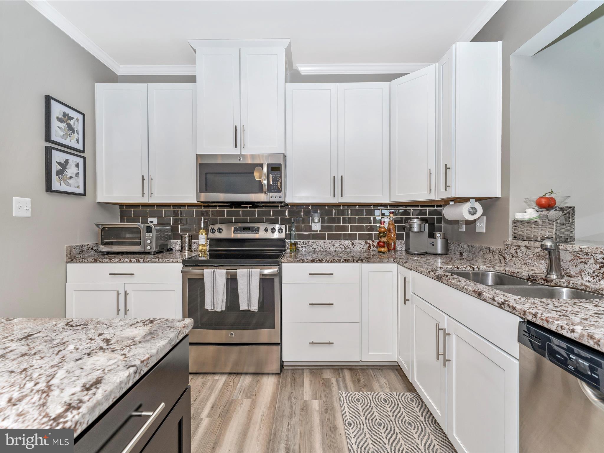 1229 Riparian Drive Falling Waters, WV 25419 - Photo 16 of 72 Kitchen