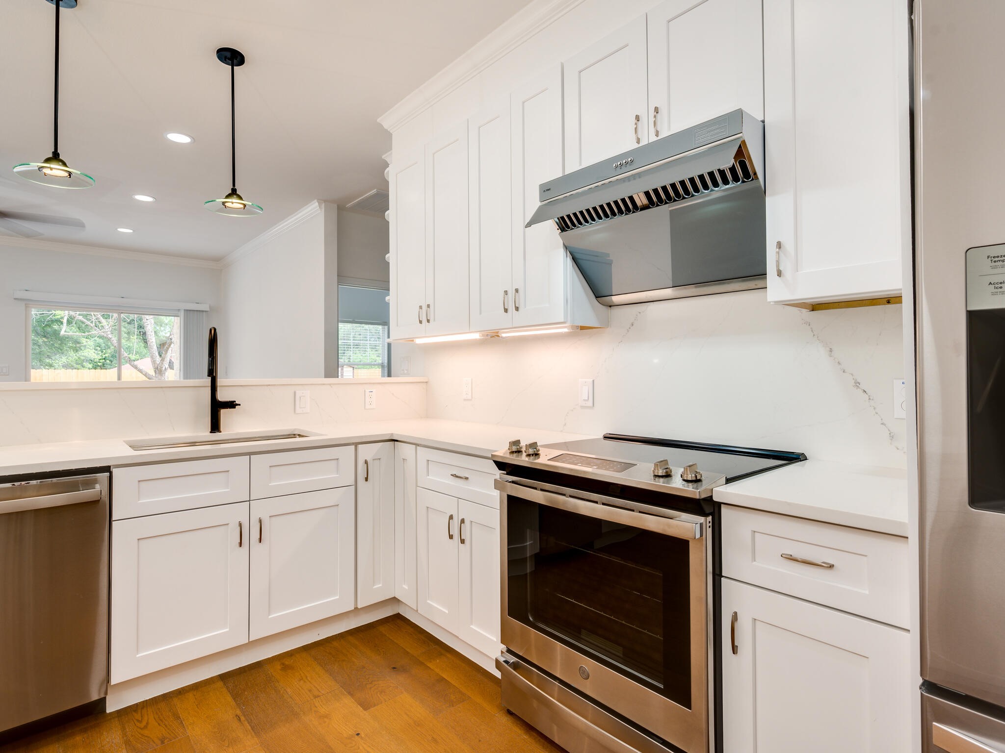 4601 Eilers Avenue Austin, TX 78751 - Photo 7 of 32