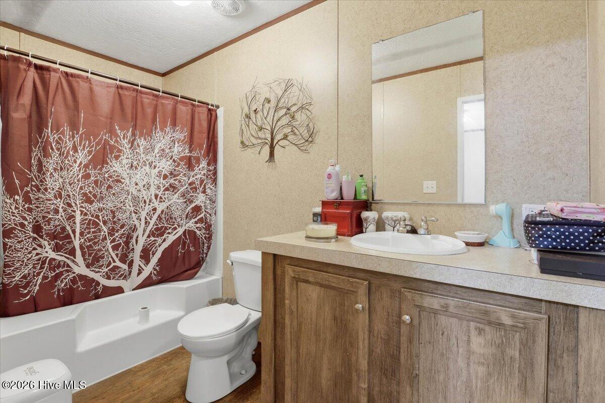 452 Pitt County Line Road Grifton, NC 28530 - Photo 33 of 41 Home 2 Primary Bath