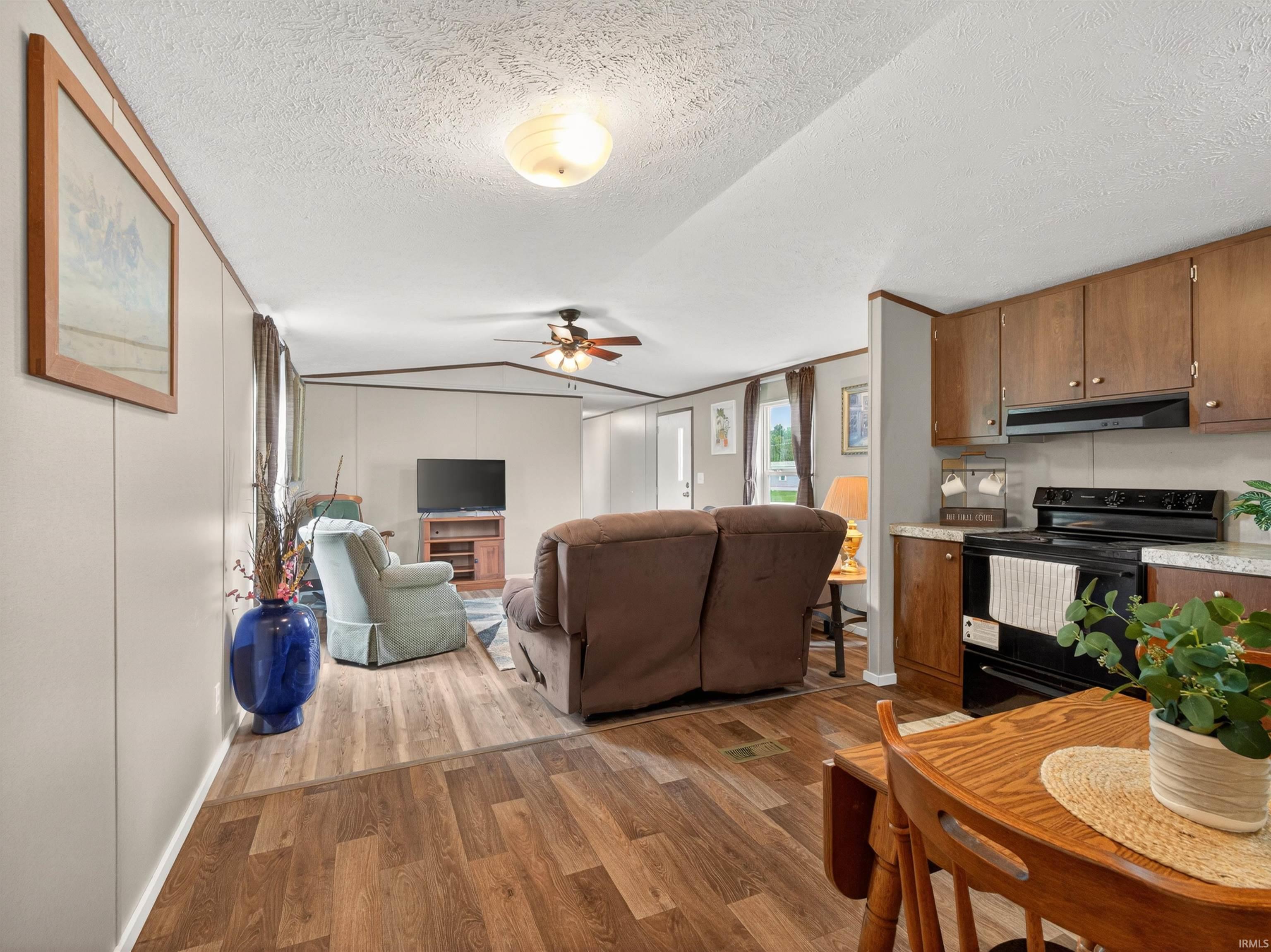 11 Crowel Road Syracuse, IN 46567 - Photo 8 of 36