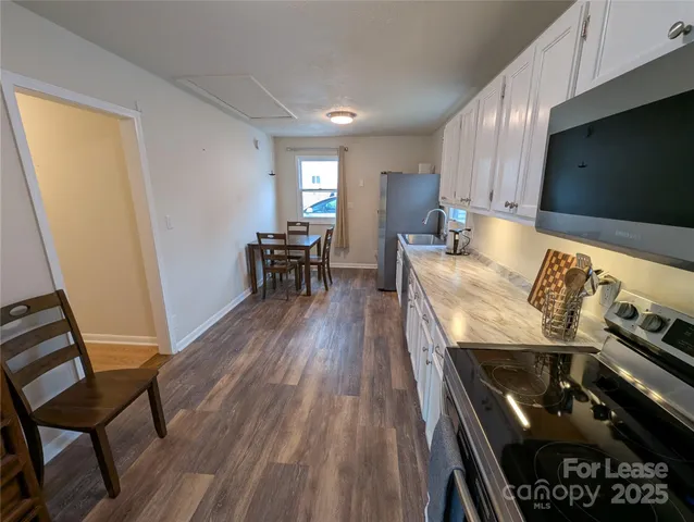 $2,750 | 25.5 Woodrow Avenue, Asheville, NC 28801