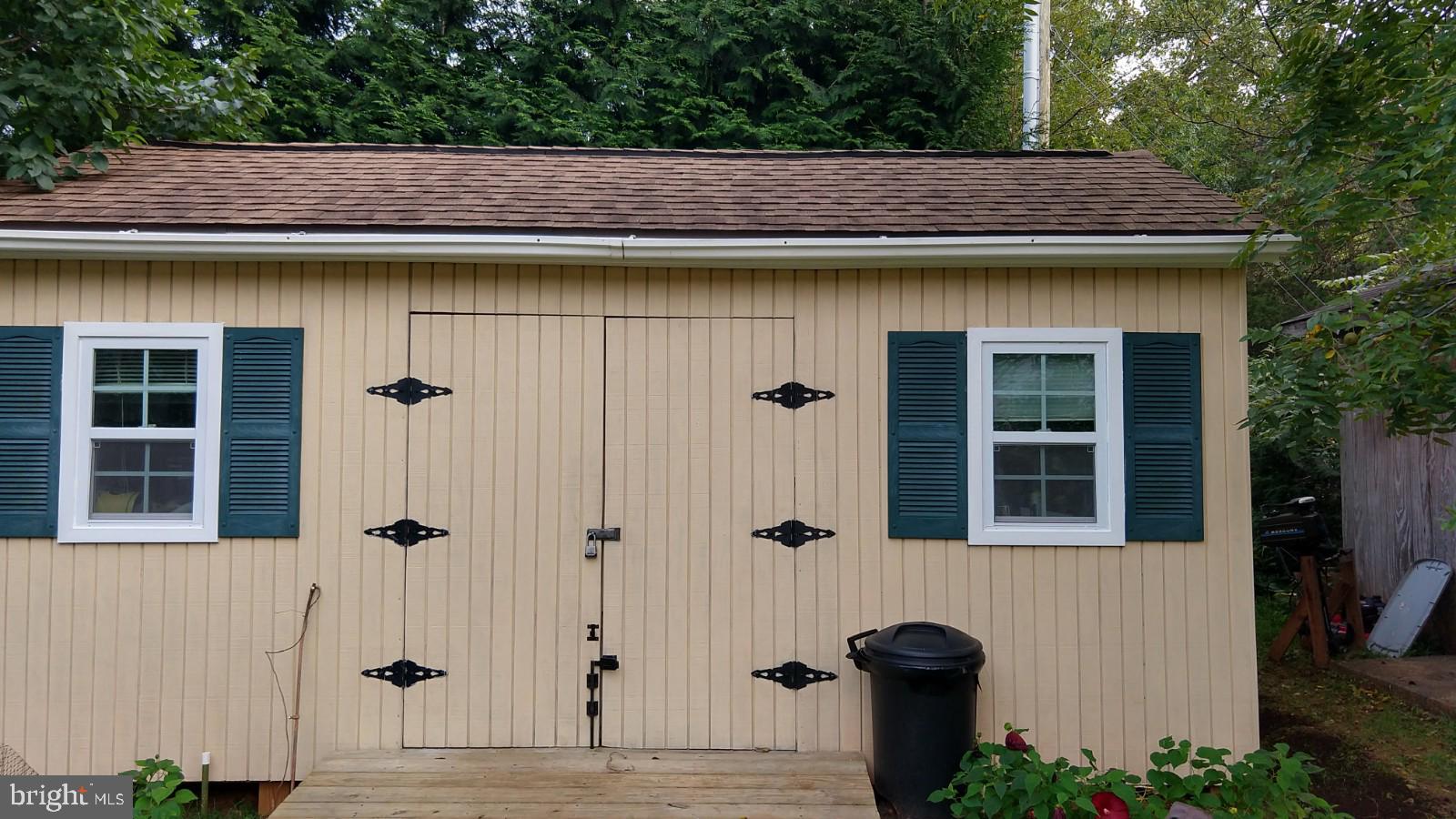 5582 Quiet Brook Road Fairfax, VA 22030 - Photo 8 of 31 12x20 custom-built shed with two large lofts