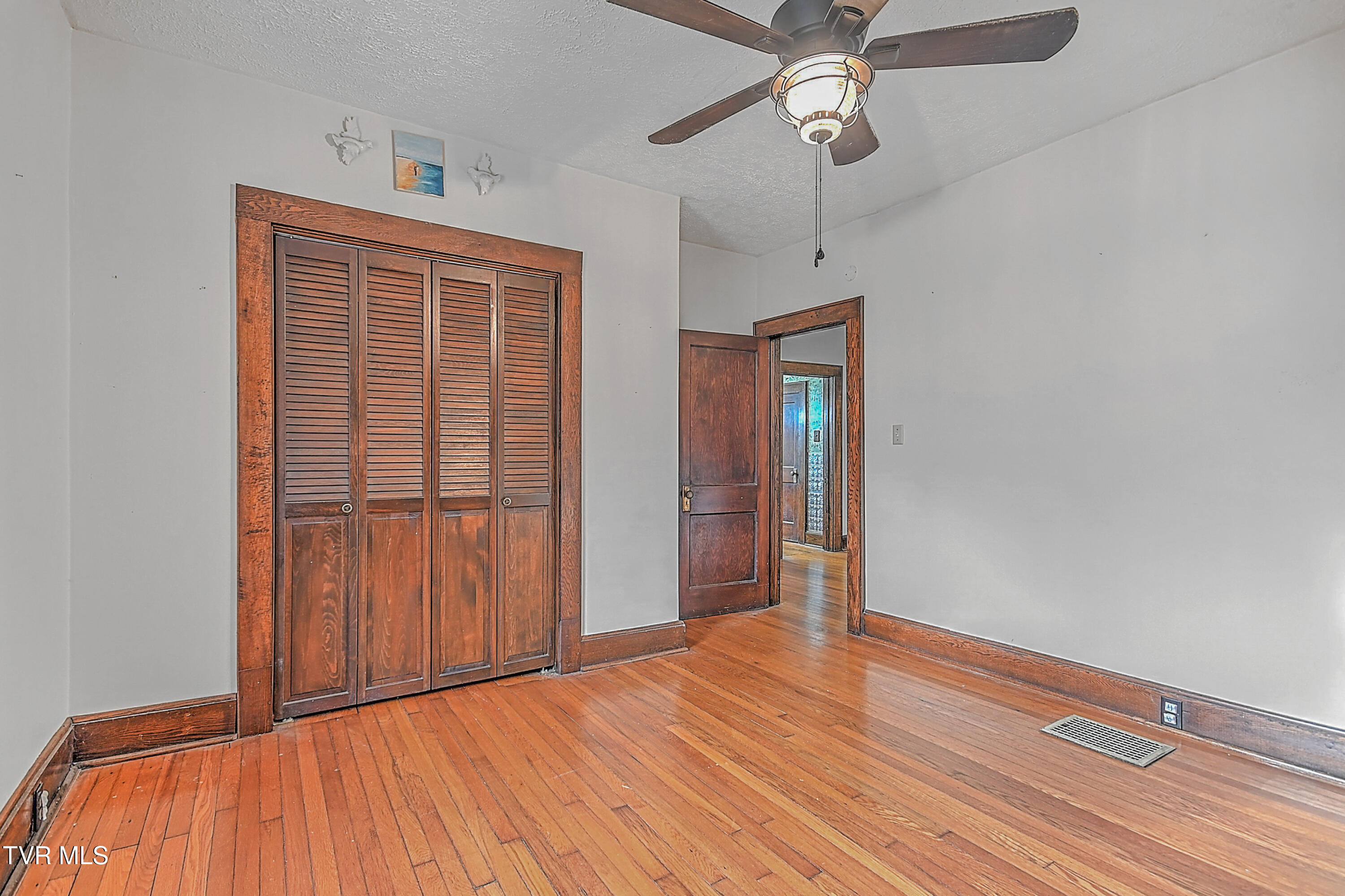 150 River Bluff Road Fort Blackmore, VA 24250 - Photo 21 of 53 150 River Bluff KB-16