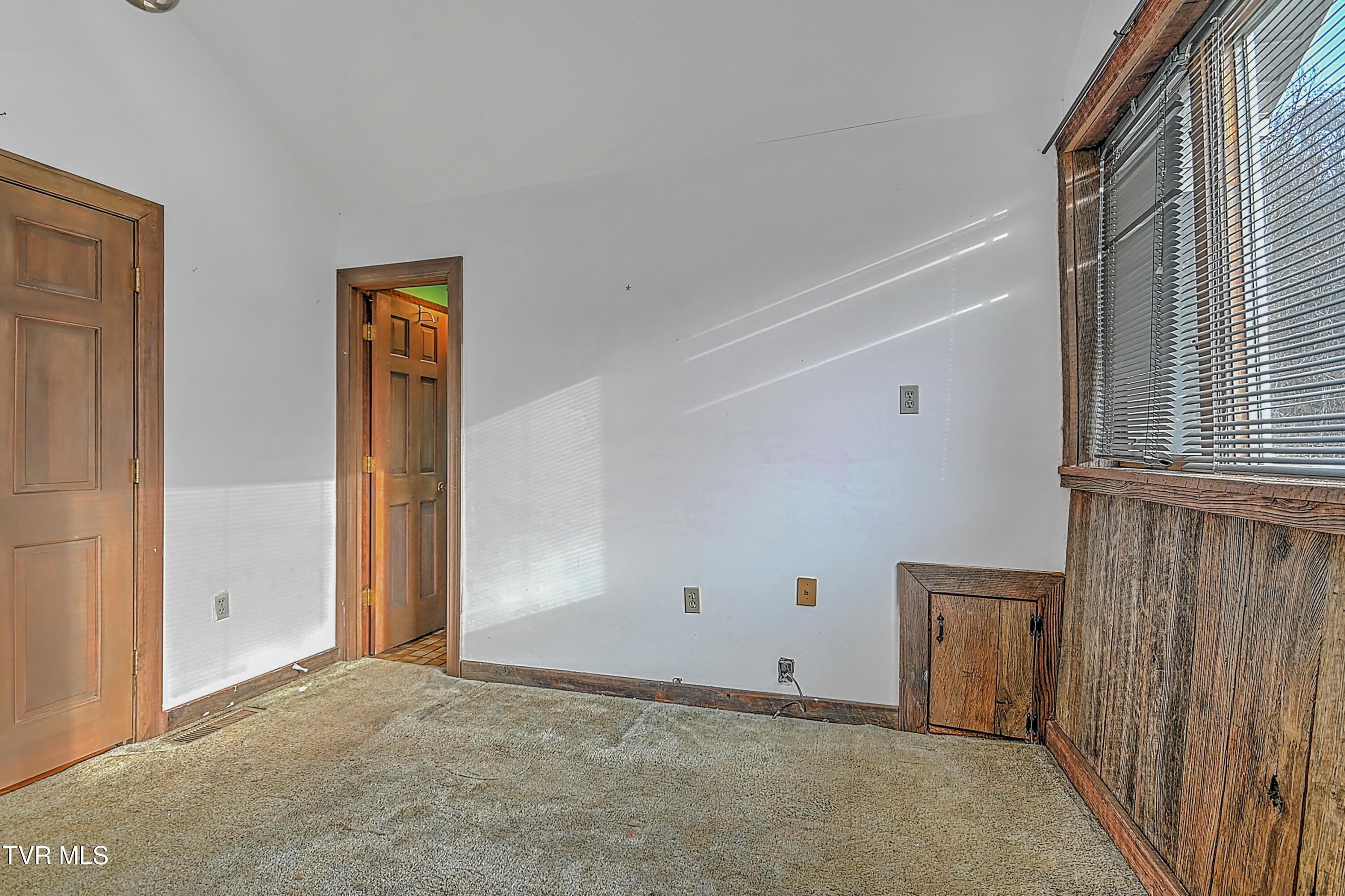 150 River Bluff Road Fort Blackmore, VA 24250 - Photo 36 of 53 150 River Bluff KB-69