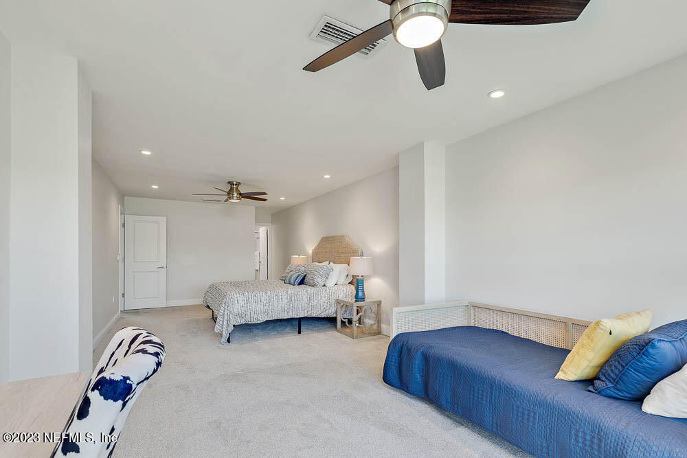 10 Cove Road Ponte Vedra Beach, FL 32082 - Photo 21 of 31 a living room with furniture