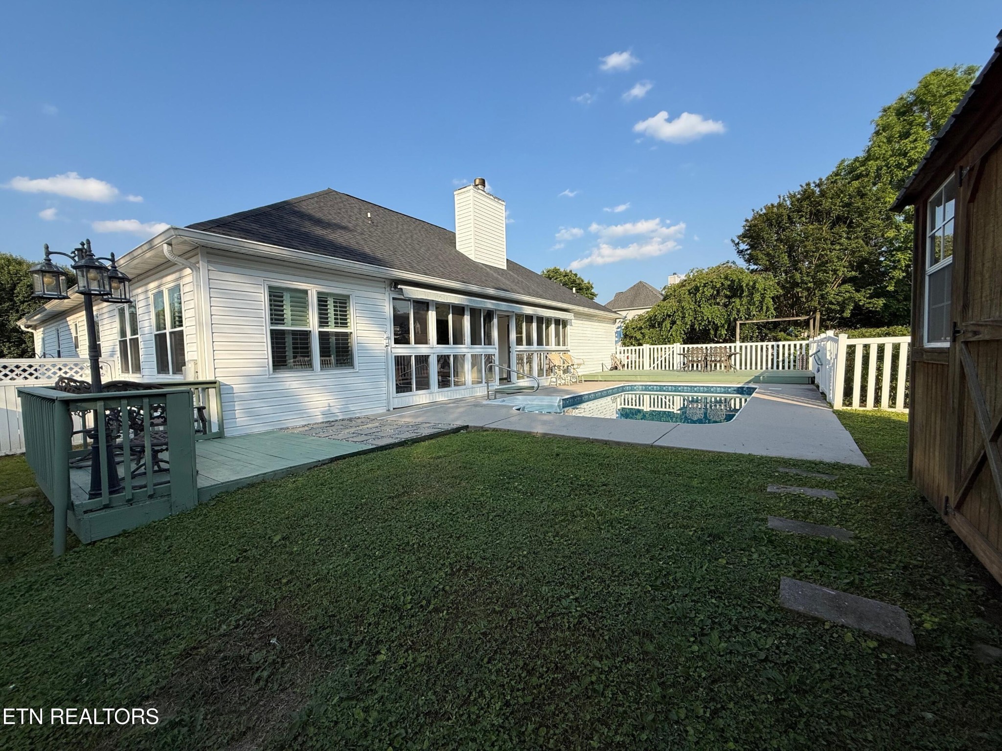 7243 Autumn View Lane Powell, TN 37849 - Photo 27 of 30 Gallery Image 27