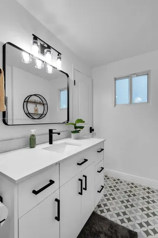 $5,000 | 5930 Southwest 47th Street, Miami, FL 33155