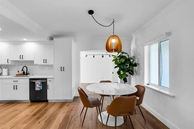 $5,000 | 5930 Southwest 47th Street, Miami, FL 33155