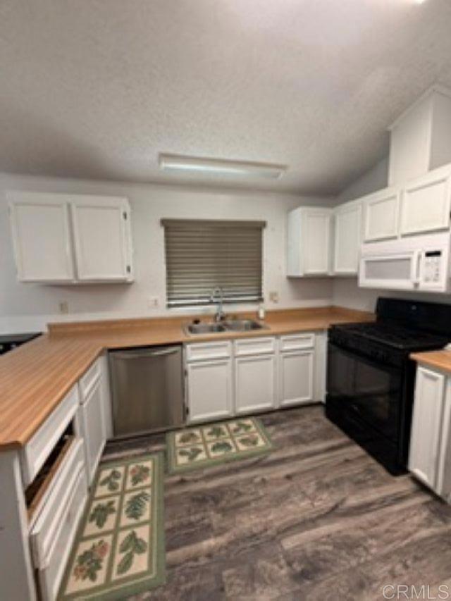 12506 Royal Road, Unit 5 El Cajon, CA 92021 - Photo 7 of 17 Kitchen area